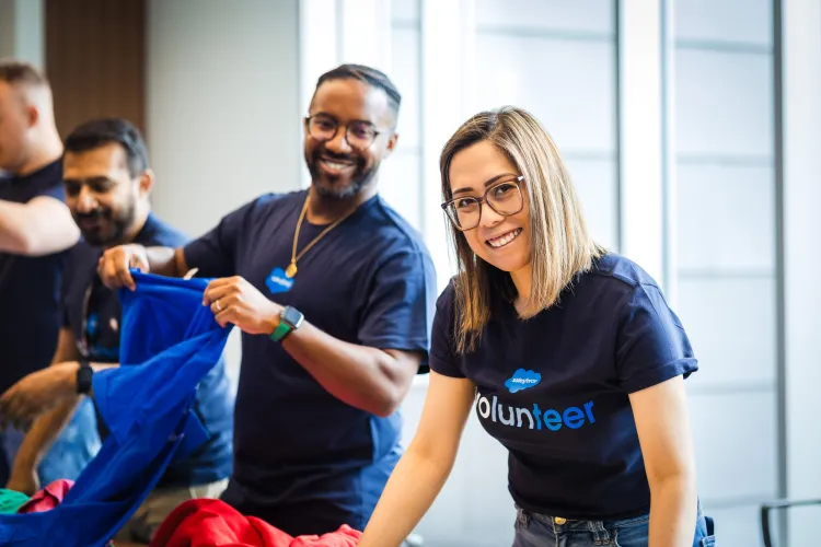 Read more about the article Company Event T-Shirts That Bring Your Team Together